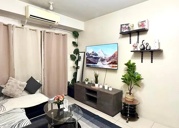Cozy Corner Staycation Apartahotel *