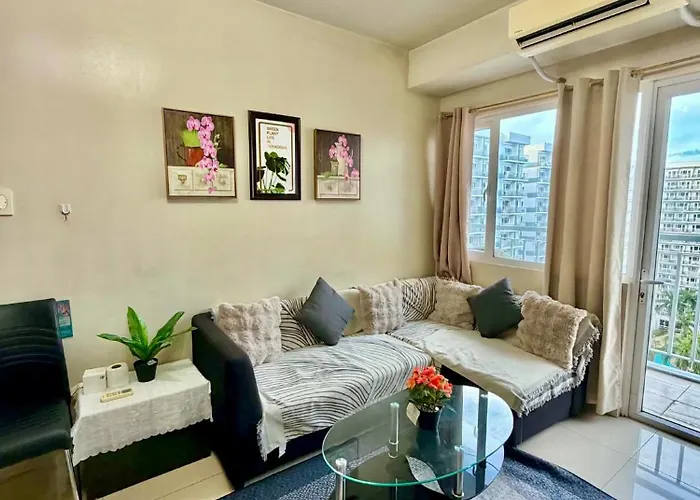Cozy Corner Staycation Apartahotel *