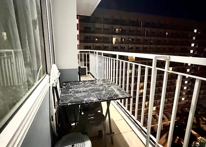 Cozy Corner Staycation Apartahotel Manila
